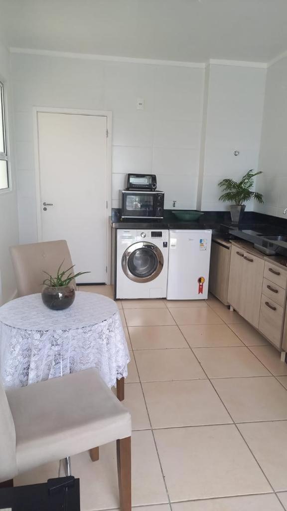 Apartamento Na Palhoca, Com Vista Para O Mar, Proximo A Mercados, Padarias E Farmacias. Εξωτερικό φωτογραφία